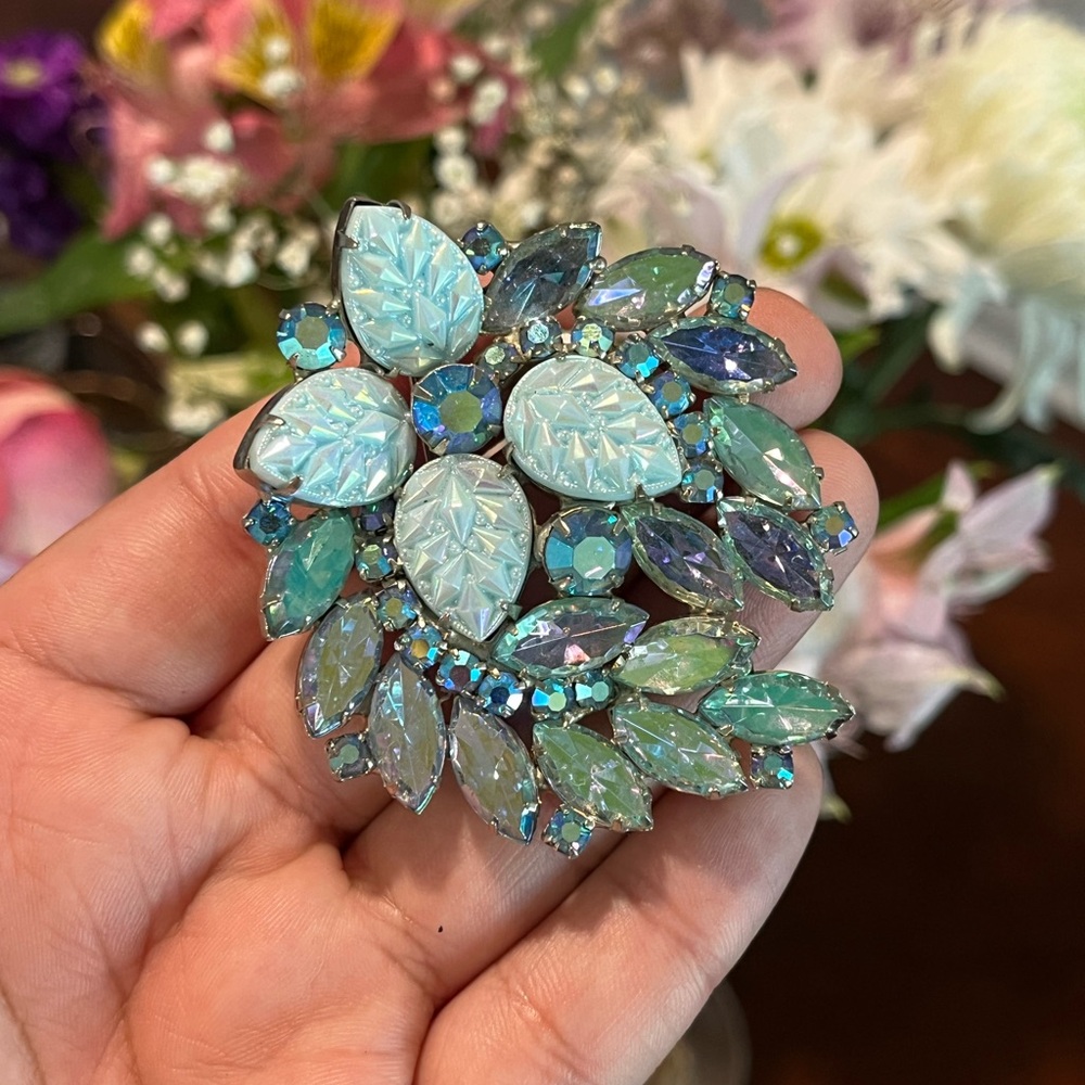 Vintage aurora borealis brooch and earrings